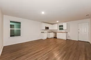 2213 Dillard St, Fort Worth, TX 76105 - Photo 3