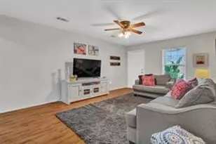 307 N Jordan St, Whitesboro, TX 76273 - Photo 11