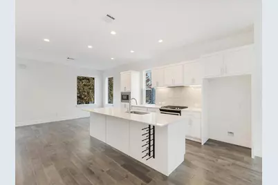 1771 McCoy Street #305, Dallas, TX 75204 - Photo 3