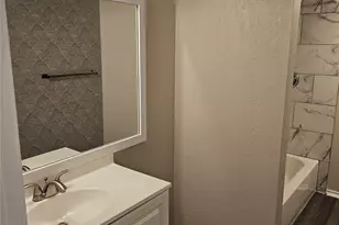 1719 Crest Grove Dr, Arlington, TX 76012 - Photo 11