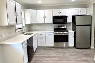 768 Pine St, Hurst, TX 76053 - Photo 3