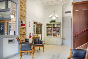 910 Houston St, Fort Worth, TX 76102 - Photo 7