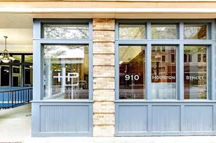 910 Houston St, Fort Worth, TX 76102 - Photo 3