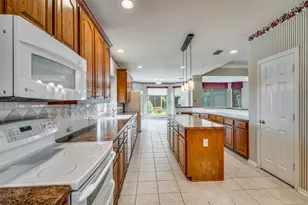 400 Brook View Ct, Prosper, TX 75078 - Photo 9