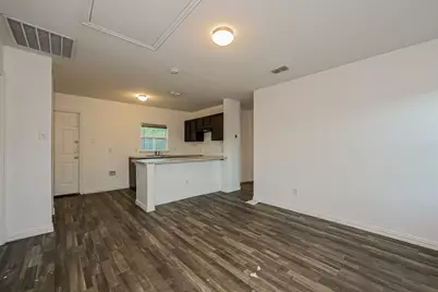 1216 E Powell Avenue, Fort Worth, TX 76104 - Photo 5