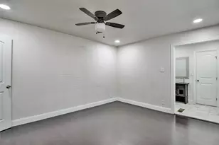 1722 Northbrook Ct, Arlington, TX 76012 - Photo 9