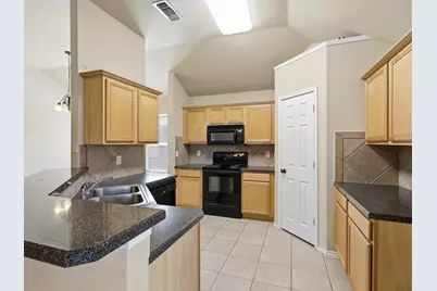 6524 Sierra Madre Drive, Fort Worth, TX 76179 - Photo 7