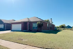 325 Rock Hill Dr, Crowley, TX 76036 - Photo 5