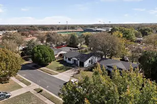 2358 Inca Dr, Dallas, TX 75216 - Photo 3