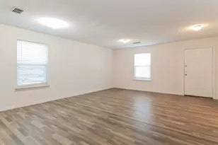 1117 Jones St, Greenville, TX 75401 - Photo 5