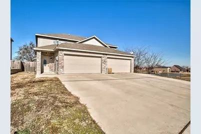 704 E College Street, Princeton, TX 75407 - Photo 1