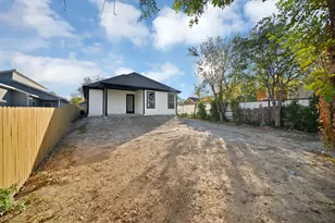 1023 E Allen Ave, Fort Worth, TX 76104 - Photo 33