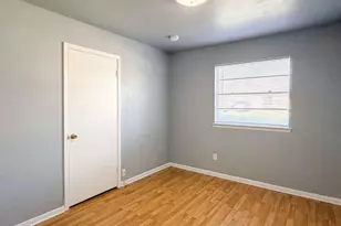 604 Mesquite Ave, Crowley, TX 76036 - Photo 9