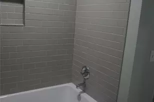 2121 N Hickory St, Sherman, TX 75092 - Photo 17