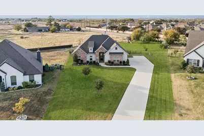 1318 Oliver Creek Lane, Justin, TX 76247 - Photo 33