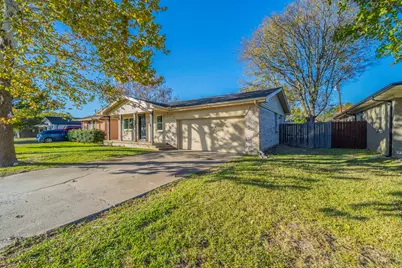 304 E Hazelwood Street, Princeton, TX 75407 - Photo 3