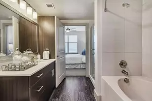 10550 N Central Expy, Dallas, TX 75231 - Photo 3