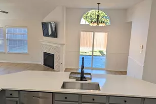 10900 Robincreek Ln, Frisco, TX 75035 - Photo 3