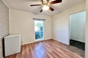 19 W Mountain Creek Dr, Grand Prairie, TX 75052 - Photo 5