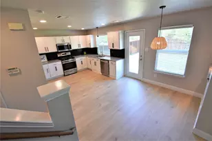 9328 Warren Dr, McKinney, TX 75071 - Photo 7