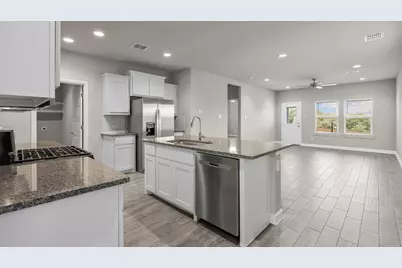 10653 Diamond Mines Drive, Fort Worth, TX 76036 - Photo 3