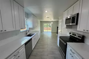 4720 Evening View Dr, Granbury, TX 76048 - Photo 7