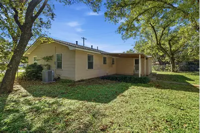 208 W 1st Street, Weatherford, TX 76086 - Photo 21