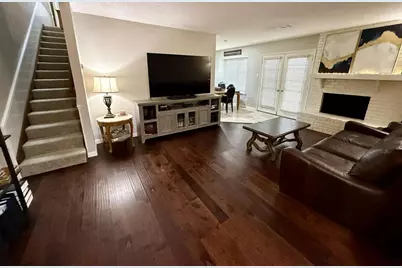 832 Chateau Valee Circle, Bedford, TX 76022 - Photo 3