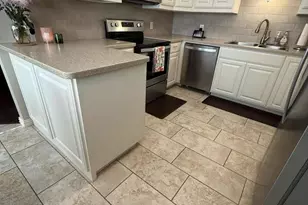 832 Chateau Valee Cir, Bedford, TX 76022 - Photo 7