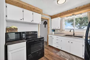 7938 FM 927, Walnut Springs, TX 76690 - Photo 9