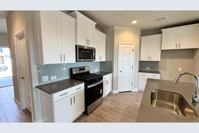 10857 Black Onyx Drive, Fort Worth, TX 76036 - Photo 5