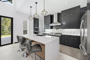 2303 Timber Creek Ct, Cedar Hill, TX 75104 - Photo 3