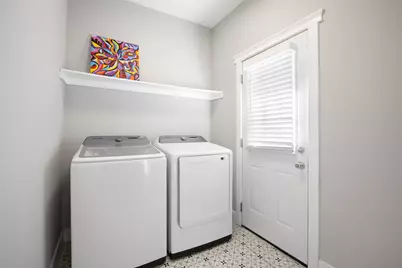 813 Elsbeth Street, Dallas, TX 75208 - Photo 31
