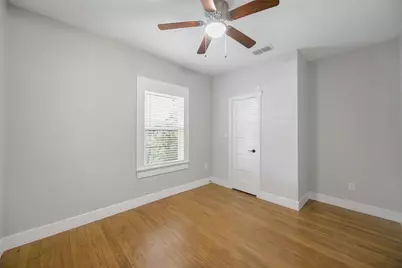 813 Elsbeth Street, Dallas, TX 75208 - Photo 27