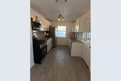 605 N Davis Drive, Arlington, TX 76012 - Photo 17