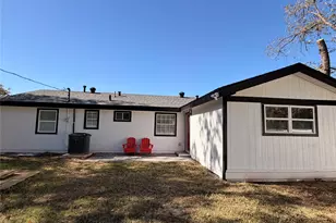 605 N Davis Dr, Arlington, TX 76012 - Photo 27