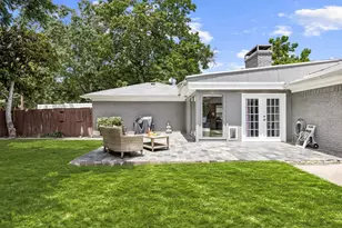 3236 Merrell Rd, Dallas, TX 75229 - Photo 21