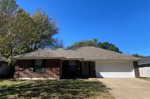 822 Collins Blvd, Cedar Hill, TX 75104 - Photo 1