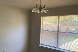 822 Collins Blvd, Cedar Hill, TX 75104 - Photo 5