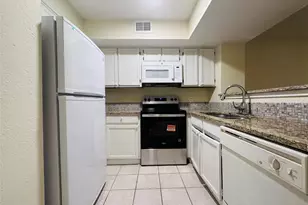 9827 Walnut St, Dallas, TX 75243 - Photo 13