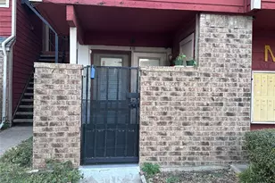 9827 Walnut St, Dallas, TX 75243 - Photo 5