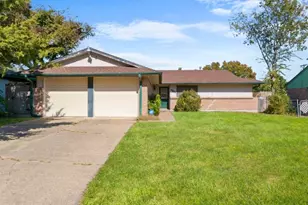 4121 Sweetbriar Dr, Garland, TX 75042 - Photo 1