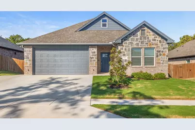 317 Titus Drive, Springtown, TX 76082 - Photo 1