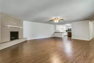 425 W Pleasantview Dr, Hurst, TX 76054 - Photo 9