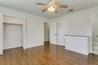 425 W Pleasantview Drive, Hurst, TX 76054 - Photo 19