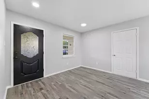 910 Royal Crest Dr, Mesquite, TX 75149 - Photo 5