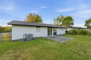 910 Royal Crest Dr, Mesquite, TX 75149 - Photo 21