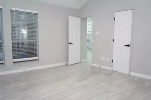 5811 Sterling Green Trail, Arlington, TX 76017 - Photo 11