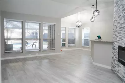 5811 Sterling Green Trail, Arlington, TX 76017 - Photo 3