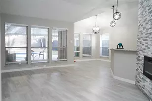 5811 Sterling Green Trail, Arlington, TX 76017 - Photo 3